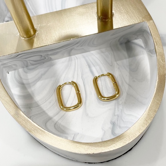 14k Gold Filled Rectangle Hoop Earrings - Picture 4 of 5